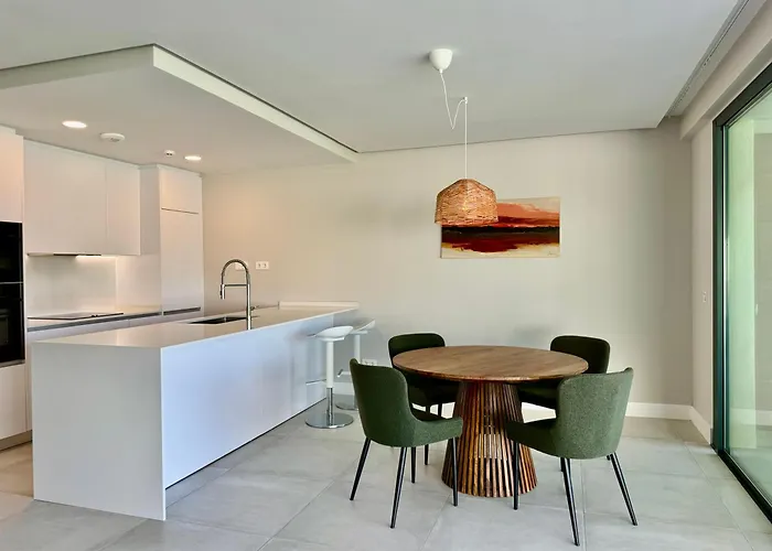 Artola Homes Luxury - Eaw Homes Apartmán